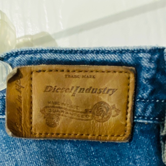 SOLD Men’s Y2K Vintage Diesel Thavar Skinny Slim Jeans Size 38X31 - Picture 4 of 11